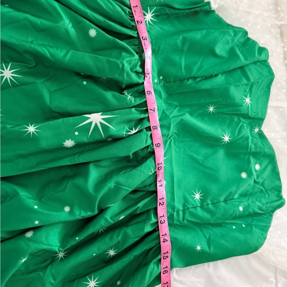 Christmas dress, very light weight 1XL
See pictures for measurements - Picture 5 of 8